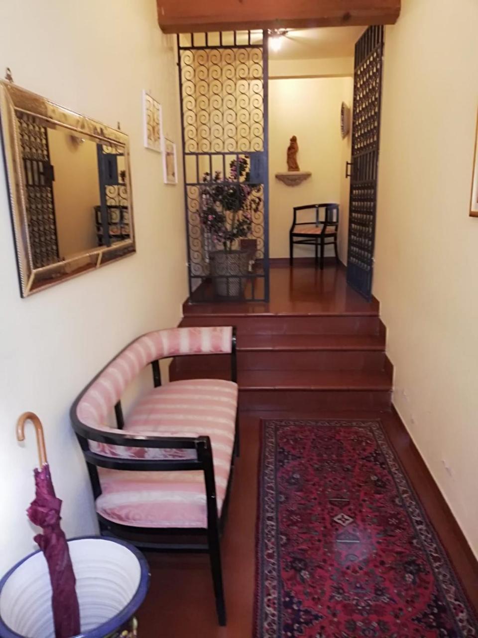 Bed and Breakfast La Rosa Townhouse Флоренція Екстер'єр фото